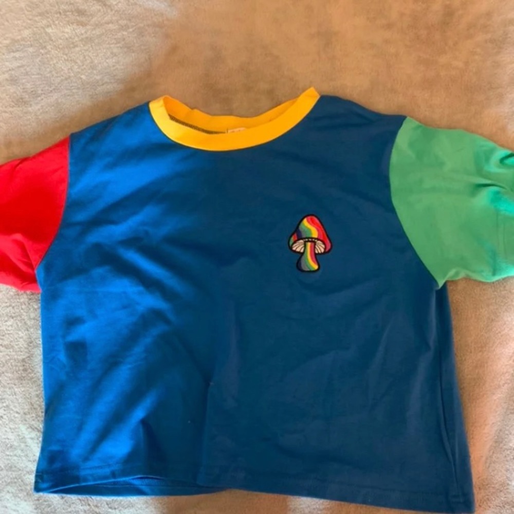Shroom colorful graphic tee